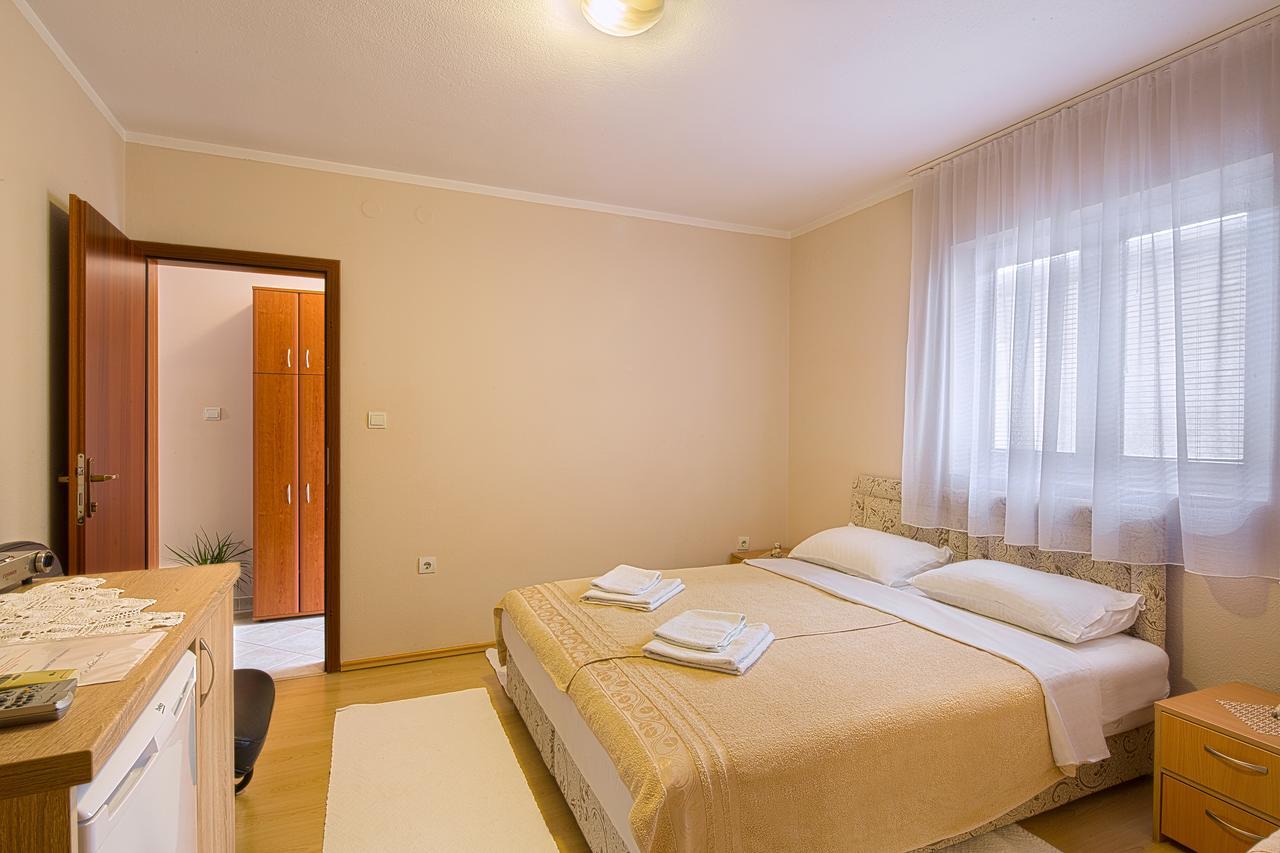 Apartmani Zeljko Vujovic 布德瓦 外观 照片
