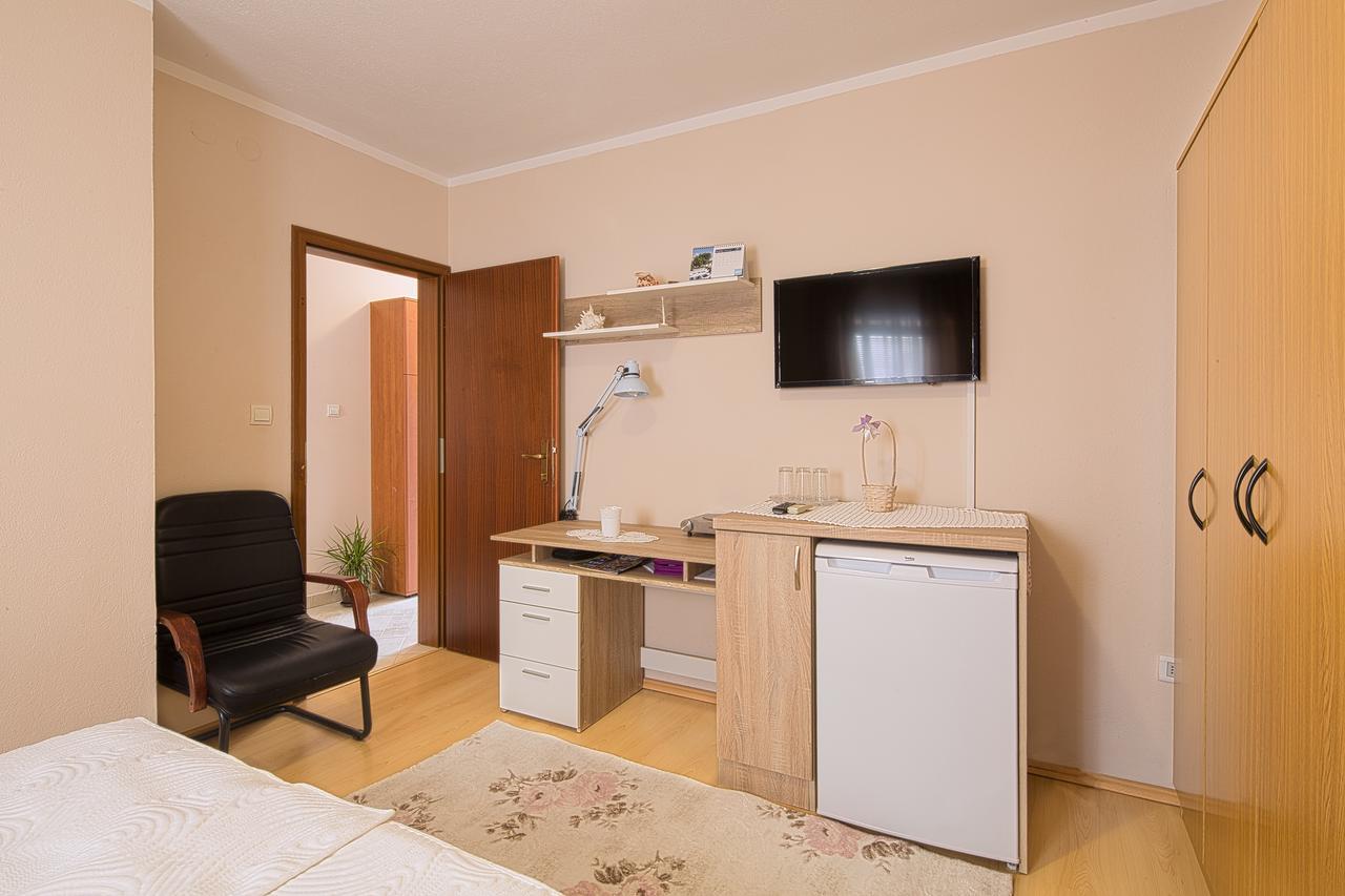 Apartmani Zeljko Vujovic 布德瓦 外观 照片